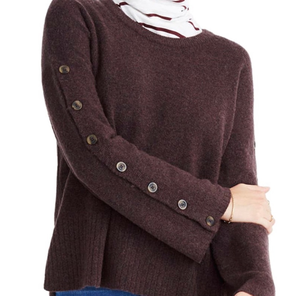 Button sleeve pullover - Picture 7 of 7